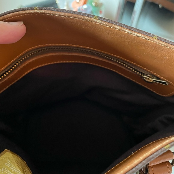 Louis Vuitton Marais bucket pm - Picture 6 of 16